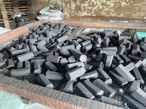 WhatsApp Image 2025-05-15 at 19.04.31 (1) Hexagonal BBQ Charcoal